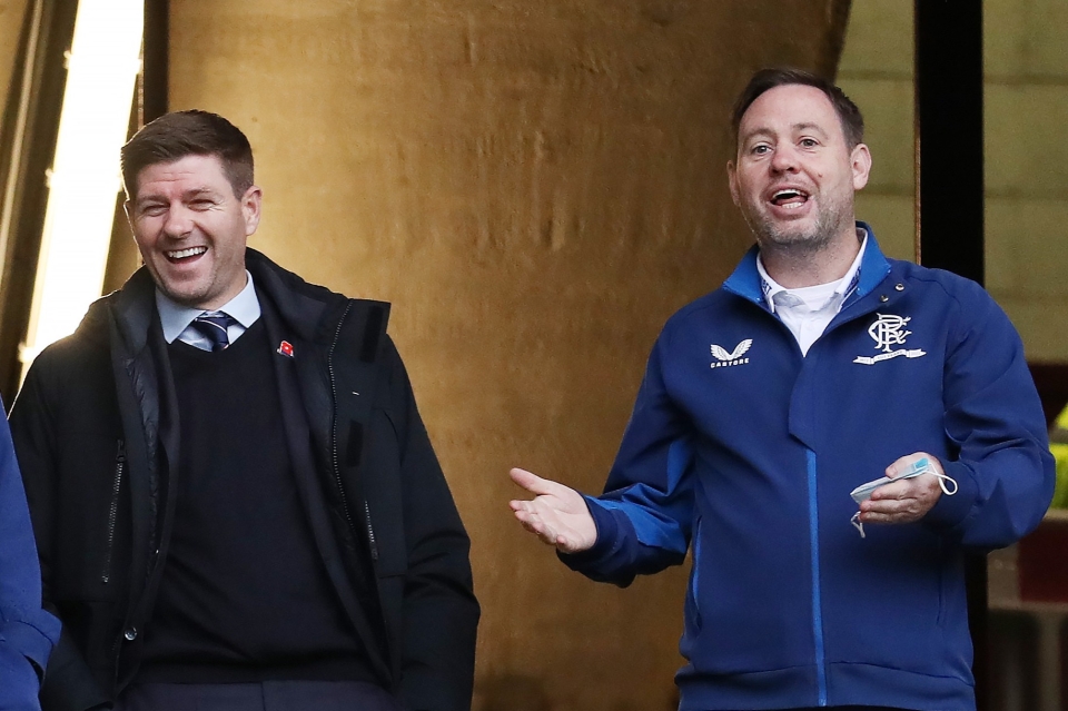Beale fue asistente de Gerrard en Rangers y Villa, pero ahora se está haciendo un nombre como gerente