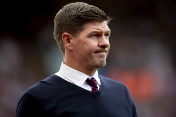 La leyenda del Liverpool, Steven Gerrard, ofreció un sorprendente regreso a la gerencia en otro continente 